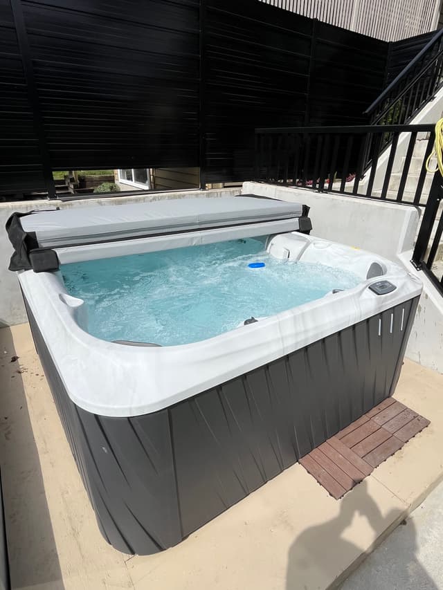 Jacuzzi image